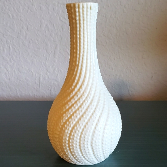 Vintage White Textured Ceramic Art Deco Reptil Mid-Century Modern Vase - Picture 7 of 7